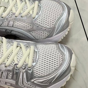 Chaussures de sport de luxe rétro pour hommes et femmes, respirantes, tendance, pour la course et les activités de plein air, vente en gros - Product Image 3