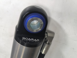 Amortisseur réglable à compression SOARAP <span class=keywords><strong>Tube</strong></span> de carrosserie 2.5 "pour Nissan Patrol Y61/Y60 - Product Image 5