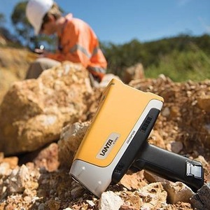 Espectrómetro de Minerales Portátil Guanshi Technology F8, Analizador XRF Portátil, Detección Rápida y Precisa de Elementos en Sitio - Product Image 4