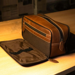 Trousse de Toilette en Cuir Personnalisée Haut de Gamme – Design Élégant, Spacieuse, Organisateur de Voyage, Fermeture Éclair, Sac Cosmétique Portable – Vente en Gros - Product Image 4