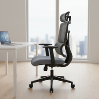 Chaise de bureau pivotante moderne de style exécutif avec accoudoirs et appui-tête réglables, design ergonomique en maille pour la maison, le bureau et l'hôtel