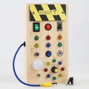 Tablero ocupado <span class=keywords><strong>de</strong></span> madera <span class=keywords><strong>de</strong></span> Navidad con 8 interruptores <span class=keywords><strong>de</strong></span> luz LED, juguetes sensoriales interruptor <span class=keywords><strong>de</strong></span> luz juguetes <span class=keywords><strong>de</strong></span> viaje para bebés y niños pequeños <span class=keywords><strong>de</strong></span> <span class=keywords><strong>1</strong></span> <span class=keywords><strong>año</strong></span> - Product Image 4
