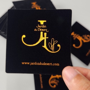 Invitaciones de Boda de Terciopelo Personalizadas con Impresión en Dorado, Sobres de Terciopelo con Acabado Brillante Autoadhesivo, Etiquetas de Embalaje Elegantes - Product Image 1