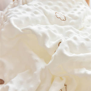 맞춤형 자수 아기 침대 시트 도트 무늬 밍키 피티드 시트 편안하고 피부 친화적인 아기 침대 커버 - Product Image 5