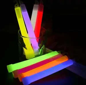 חיצוני קמפינג ניאון Glowstick 6 אינץ זוהר בחושך מקל מותאם אישית LED קונצרט ווקאלי פלאש זוהר מקלות עבור קידום מתנה