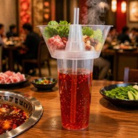 Gobelet en plastique transparent avec plateau à collation intégré 2-en-1, idéal pour les plats chauds, très populaire sur les réseaux sociaux pour la vente de nourriture de rue et de boissons