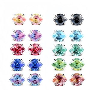 Boucles d'oreilles unisexes en alliage de titane, motif œil d'ange, serti griffe, forme géométrique, bijoux de piercing tendance - Product Image 1