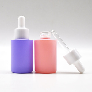 Flacon compte-gouttes en verre personnalisé de luxe pour soins de la peau, emballage cosmétique en verre vert bleu, couleurs pastel pour huile - Product Image 3