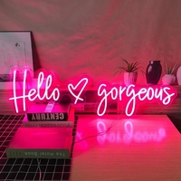 Les fabricants transfrontaliers vendent directement des néons, des décorations murales, des lumières d'ambiance, des jeux et des salons de beauté
