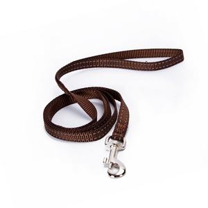 Correa reflectante de poliamida para perros, resistente y ligera, ideal para paseos nocturnos y mejora la visibilidad. - Product Image 1