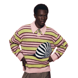 Polo de Punto Mohair con Rayas, Tejido Peludo, Cálido para Invierno, Estilo Casual Premium con Bordado de Parche Universitario - Product Image 6