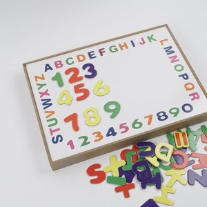 Tablero de dibujo magnético de madera para niños, rompecabezas educativo de doble cara para niños de 3 a 6 años con números, letras y marcadores - Product Image 2