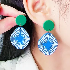 Pendientes de gota Dangind con tachuelas acrílicas bonitas bohemias a la moda, pendientes Funky para mujeres y niños, dibujos animados