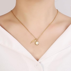 Collar con Urna de Cremación de Cristal Redonda, Colgante con Patrón de Alas de Ángel para Cenizas, Joyería Conmemorativa, Logotipo Personalizado - Product Image 3