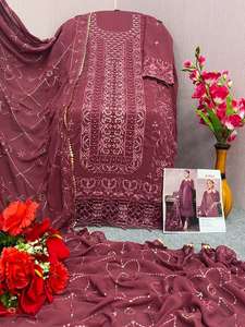 Série tendance Salwar Kameez de style pakistanais pour les fêtes, les festivals et les occasions spéciales Disponible au prix d'exportation - Product Image 4