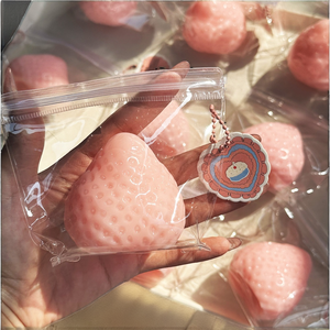 Nouveau jouet anti-stress en caoutchouc souple en forme de fraise, jouet de simulation pour enfants et adultes, soulagement du stress et décompression - Product Image 3