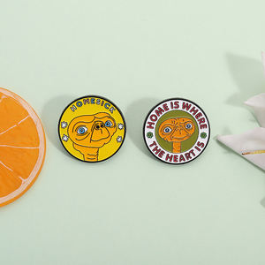 Sevimli karikatür UFO Alien emaye Pin komik uzay broş yaka rozeti takı hediye arkadaşlar için sırt çantası toptan - Product Image 2