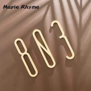 Plaque de porte en laiton Maple Rhyme, 7 cm de hauteur, design minimaliste, à fixer au mur, pour usage domestique - Product Image 4