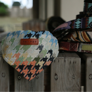 باندانا للكلاب والقطط من القطن/النايلون بالجملة - تصميم رياضي بسيط وعصري - Product Image 3