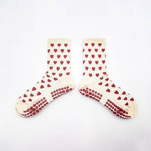 Calzini sportivi in cotone anti-sudore con stampa a cuore personalizzata con polsino a maglia antiscivolo per danza Fitness e Pilates - Product Image 2