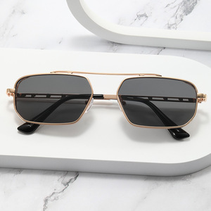 Ocstrade — lunettes de soleil rétro STY3550, petite monture métallique OEM, en alliage carré, mode <span class=keywords><strong>pour</strong></span> hommes et femmes, collection <span class=keywords><strong>2022</strong></span> - Product Image 2