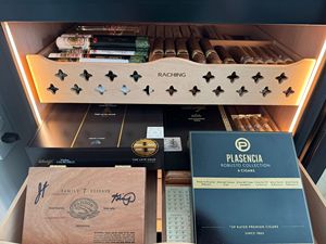 Humidor Eléctrico para Cigarros MON800A de Tamaño Pequeño, Capacidad para 500 Cigarros, Accesorios para Cigarros, Venta al por Mayor - Product Image 3