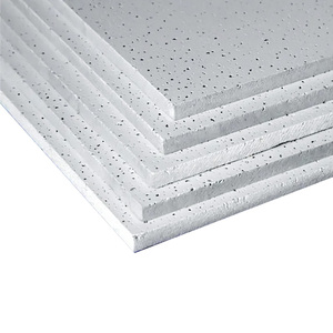 Conception suspendue blanche isolée <span class=keywords><strong>de</strong></span> plafond <span class=keywords><strong>de</strong></span> panneau <span class=keywords><strong>de</strong></span> plâtre du poids léger 60cm <span class=keywords><strong>de</strong></span> tuiles acoustiques <span class=keywords><strong>de</strong></span> plafond faux <span class=keywords><strong>de</strong></span> baisse - Product Image 1