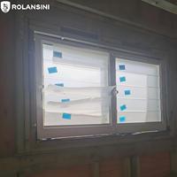 Fenêtre à persiennes coulissantes et porte coulissante en aluminium sur mesure à rupture de pont thermique pour projets hôteliers et villas, conçues avec une expérience ingénierie approfondie