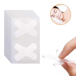 Cinta bucal microporosa en forma de X para dormir, 30 tiras bucales, cinta para respirar, tiras nasales correctoras, parches bucales para cerrar la boca, para un buen hábito del sueño - Product Image 1