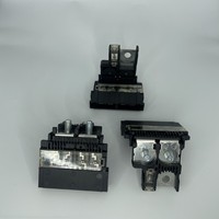 25380-79915 Nissan 24380-79913 Plaque de fusibles de batterie 24380-79910 OLIVER Compatible Fabriqué en Chine