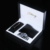 हॉट आइटम 2021 नई साल उत्पादों व्यक्तित्व पुरुषों की क्वार्ट्ज कलाई घड़ी बेल्ट बटुआ उपहार बॉक्स तीन-टुकड़ा सेट क्रिसमस उपहार
