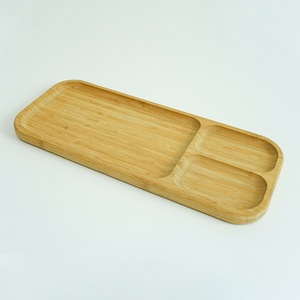 Plateau de service en bambou We Know 39x16x2 cm avec compartiment pour thé, fruits, pain - Product Image 3