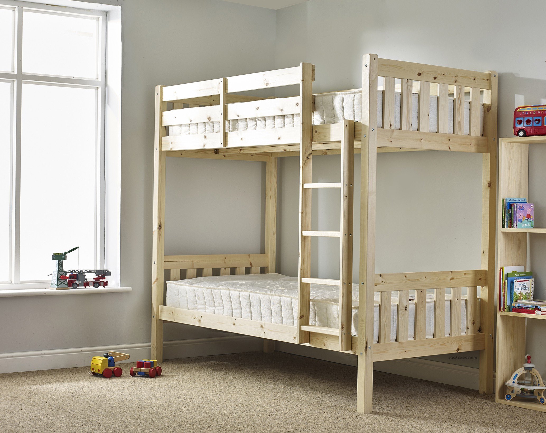 Children's bedroom wooden furniture bunk bed with bookrack