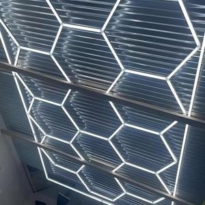 Lumière <span class=keywords><strong>de</strong></span> <span class=keywords><strong>garage</strong></span> <span class=keywords><strong>LED</strong></span> hexagonale à haut lumen, modulaire en forme <span class=keywords><strong>de</strong></span> nid d'abeille, super lumineuse, économie d'énergie, connectable, lumière <span class=keywords><strong>de</strong></span> plafond - Product Image 3