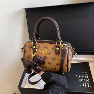 Sac à main Boston à motif géométrique tendance. Fabriqué en matériau PU de haute qualité. Convient à un usage quotidien.21 - Product Image 5