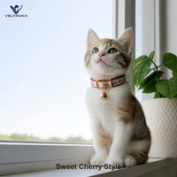 Collier pour chat imprimé cerises avec clochette et boucle dorée, collier réglable pour chaton avec laisse pour petits chats, collier pour animaux de compagnie à motif de fruits