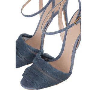 Sandalias de tacón de aguja con punta abierta de gamuza azul polvo y tul para mujer, con correa de tobillo de malla transparente, elegantes y románticas para bodas, galas y citas, venta al por mayor. - Product Image 4