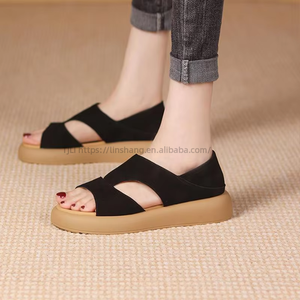 Women Summer New Soft Sole Two-Way Roman Sandals Thick Sole Large Casual Leopard Print Beach Sandals - Product Image 3