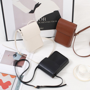 Nouveau petit sac messager carré en PU tendance toutes saisons pour femme, avec étui de téléphone intégré et fermeture à rabat, idéal pour les trajets quotidiens - Product Image 4