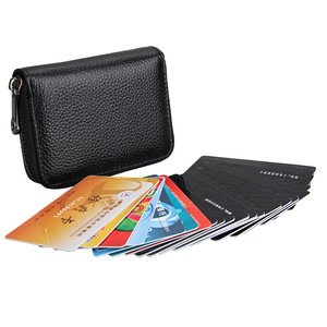 Porta-cartões de Couro Genuíno de Alta Capacidade com Doze Slots para Cartões, Proteção RFID, Janela Transparente para Identificação, Perfil Fino para Bolso ou Bolsa - Product Image 1