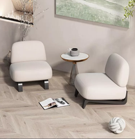 Fauteuil d'appoint inclinable moderne, mignon et durable, respectueux de l'environnement, avec pieds en bois massif, coussin en similicuir doux, pour sols durs, mobilier de maison