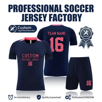 Maßgeschneidertes Retro-Fußballtrikot Vintage 1998 2004 Klassisches Fußballshirt Thai-Qualität Großhandel Sportbekleidung