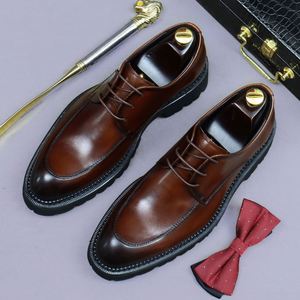 Chaussures Derby décontractées pour hommes en cuir de vachette, à bout rond, semelle épaisse et talon bas, personnalisables en gros, idéales pour les fêtes et banquets - Product Image 6