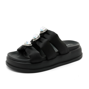 รองเท้าแตะผู้หญิง LYKU รุ่น Sporty ระบายอากาศได้ดี ตกแต่งด้วยเพชรเทียม ผลิตในจีน เหมาะสำหรับฤดูร้อน/ฤดูใบไม้ร่วง/ฤดูใบไม้ผลิ กันลื่น - Product Image 6