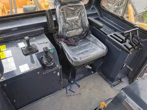 Bulldozer compact sur chenilles Shantui SD32, modèle 2024, haute efficacité, engin de construction d'occasion, moteur, boîte de vitesses, pompe, roulement à vendre - Product Image 6