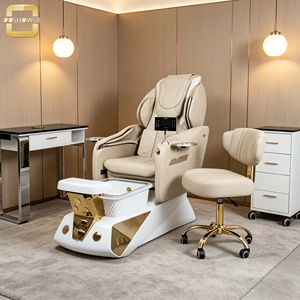Fauteuil de pédicure moderne <span class=keywords><strong>beige</strong></span> avec détails dorés, station de soin des pieds haut de gamme avec fonction massage pour salons de manucure et instituts de bien-être de luxe - Product Image 1