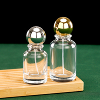 Flacon pulvérisateur en verre vide, support d'étiquette adhésive personnalisée pour les créateurs indépendants de parfums faits à la main en petites séries