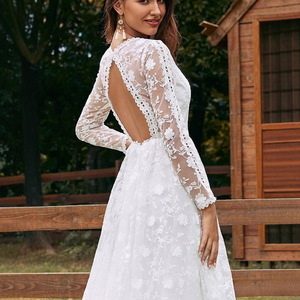 Vestido de Novia Blanco de Encaje con Cuello en V y Manga Larga, Corte en A, Cintura Natural, Tela de Poliéster - Product Image 2
