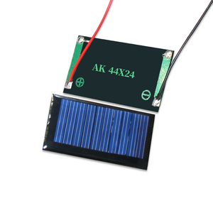 AK Mini panneau solaire portable en silicone polycristallin 44x24mm 5V 20% efficacité avec fil de 30cm pour utilisation mobile - Product Image 1