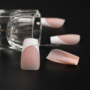 Prensa súper fuerte en las <span class=keywords><strong>uñas</strong></span>, ataúd largo, puntas <span class=keywords><strong>de</strong></span> <span class=keywords><strong>uñas</strong></span> francesas, <span class=keywords><strong>uñas</strong></span> artificiales sin <span class=keywords><strong>diseño</strong></span> DIY fácil <span class=keywords><strong>para</strong></span> <span class=keywords><strong>principiantes</strong></span> NADECO - Product Image 5